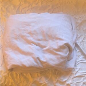 Luxurious White Fitted Sheet 100% Microfibre